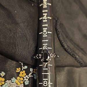 Elegant Black Teardrop Ring